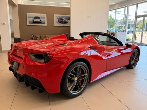 Used 2018 Ferrari 488 Spider RWD image 7