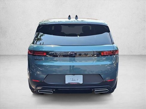 New 2025 Land Rover Range Rover Sport SE image 6