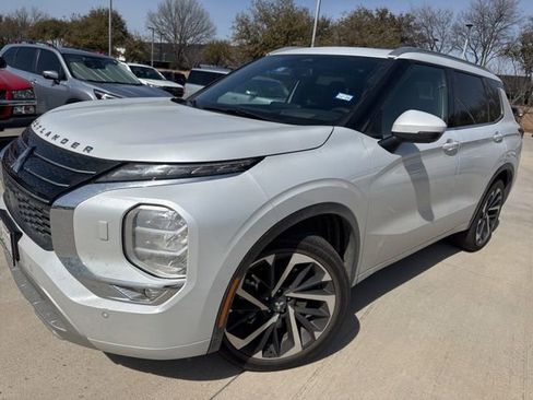 Used 2022 Mitsubishi Outlander SEL image 6