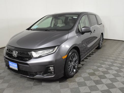 New 2026 Honda Odyssey Touring image 10