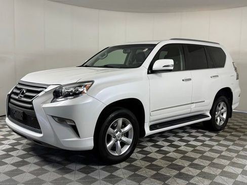 Used 2015 Lexus GX 460 AWD/4WD image 2