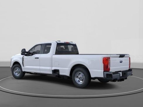 New 2026 Ford F250 XL w/ XL Chrome Package RWD image 4