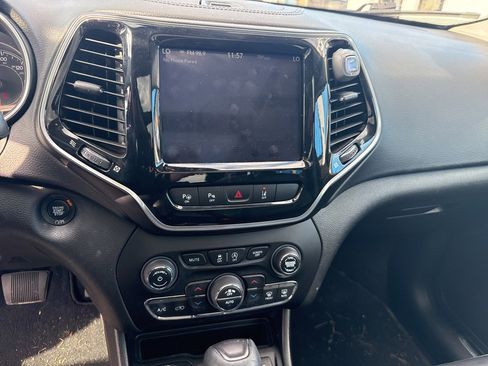Used 2021 Jeep Cherokee Limited w/ Elite Package image 25
