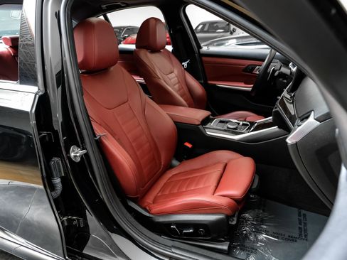 Used 2024 BMW 330i xDrive Sedan w/ Premium Package image 38