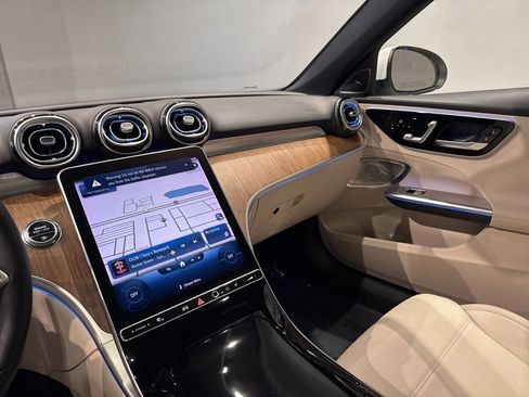 Used 2022 Mercedes-Benz C 300 4MATIC Sedan w/ Pinnacle Trim Package image 14