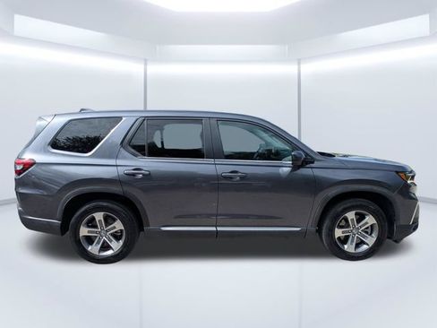 Used 2024 Honda Pilot EX-L image 3