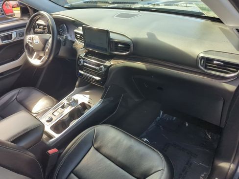 Used 2022 Ford Explorer Limited w/ Equipment Group 301A image 34