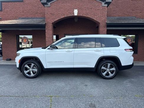 Used 2022 Jeep Grand Cherokee L Limited image 13