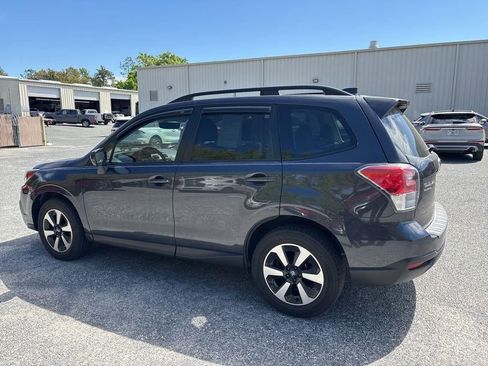 Used 2017 Subaru Forester 2.5i Premium image 5