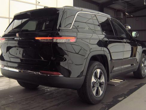 Used 2024 Jeep Grand Cherokee Limited 4xe w/ Luxury Tech Group II image 4