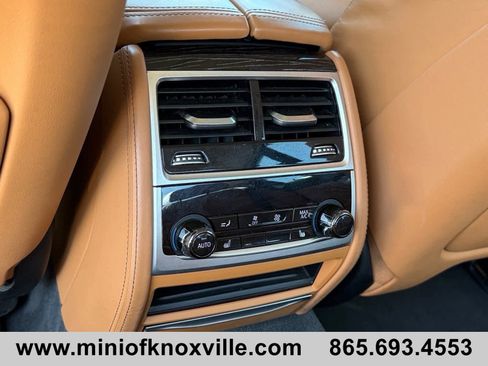 Used 2022 BMW 740i w/ Premium Package image 30