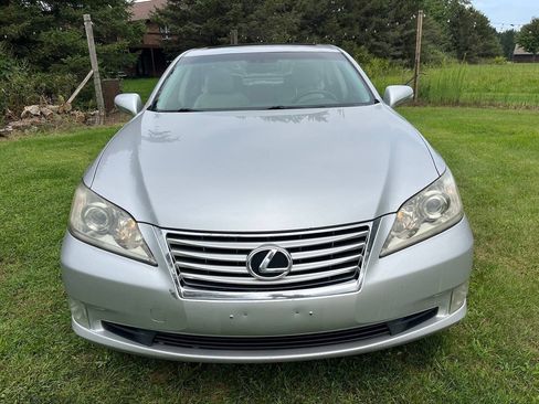 Used 2010 Lexus ES 350 w/ Preferred Accessory Package FWD image 2