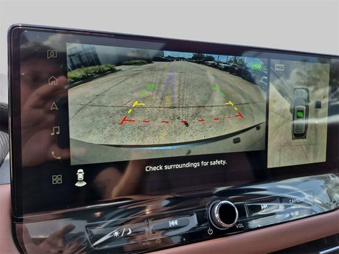 New 2025 Mitsubishi Outlander SEL image 18