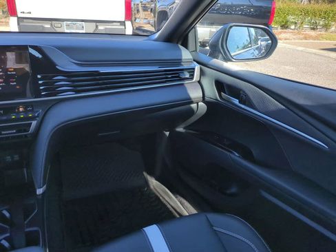 Used 2026 Toyota Camry SE w/ Convenience Package image 16