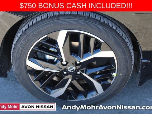 New 2025 Nissan Versa SR image 6