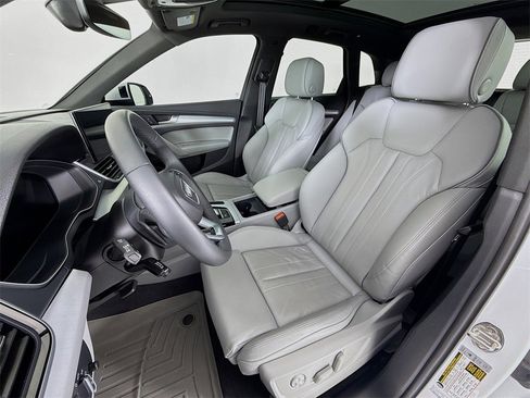 Used 2024 Audi Q5 2.0T Premium image 5