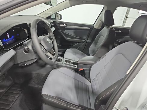 New 2026 Volkswagen Jetta SE image 9