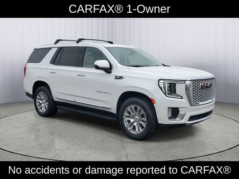Used 2023 GMC Yukon Denali w/ Advanced Technology Package image 2