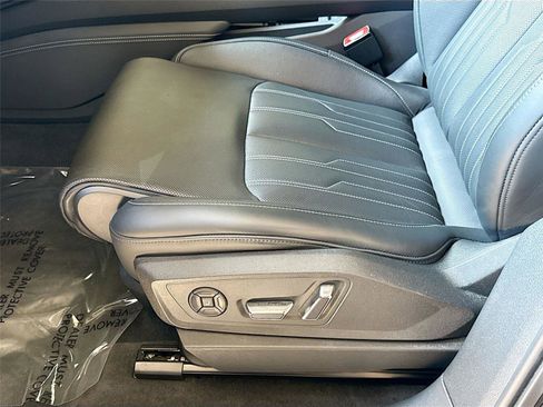 Certified 2023 Audi e-tron S Premium Plus w/ Black Optic Package image 20