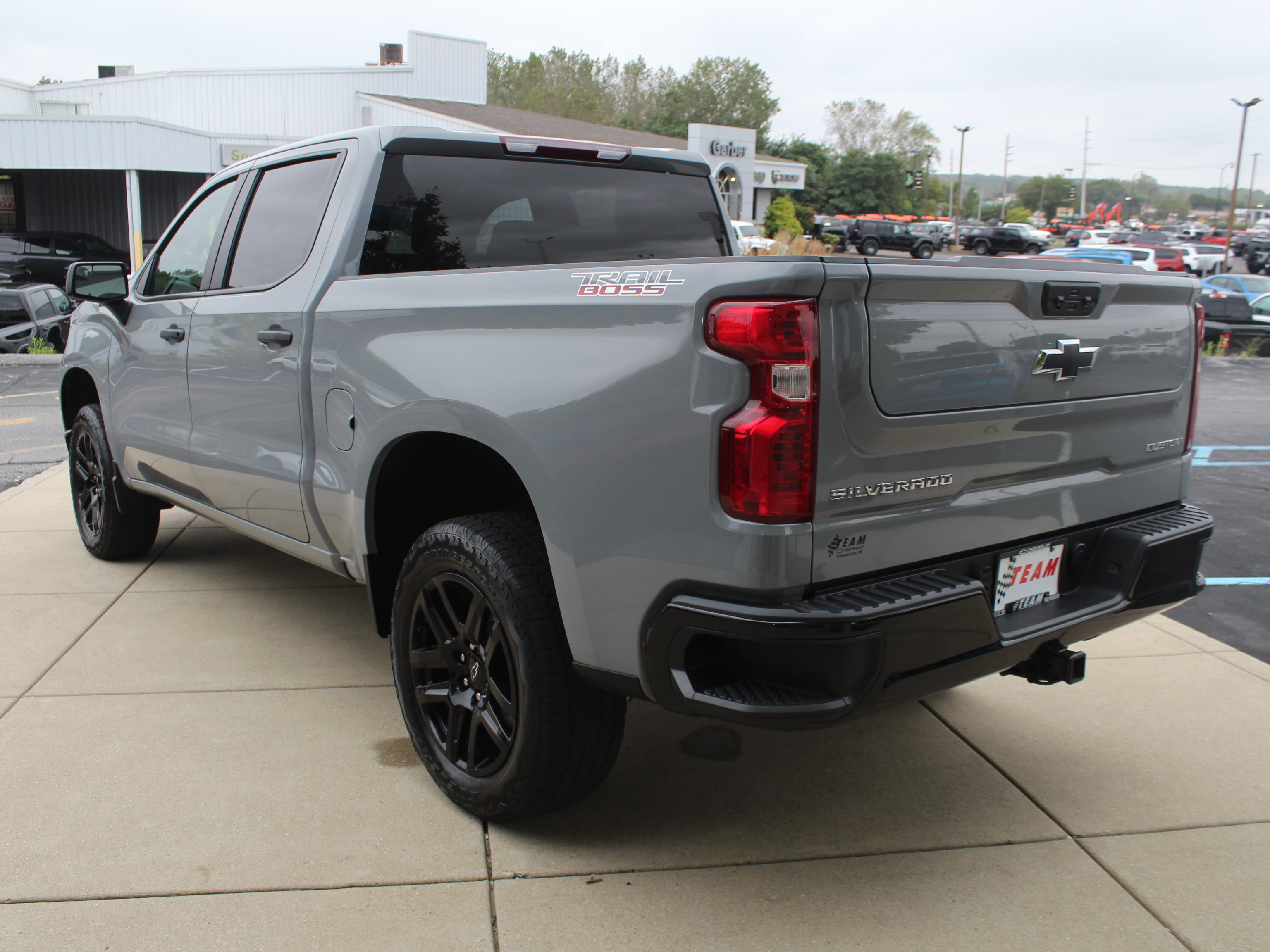 Certified 2024 Chevrolet Silverado 1500 Custom Trail Boss w/ LPO, Dark Essentials Package AWD/4WD image 8