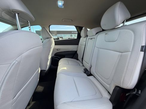 Used 2025 Hyundai Tucson Blue image 17