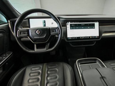 Used 2025 Rivian R1S Adventure AWD/4WD image 19