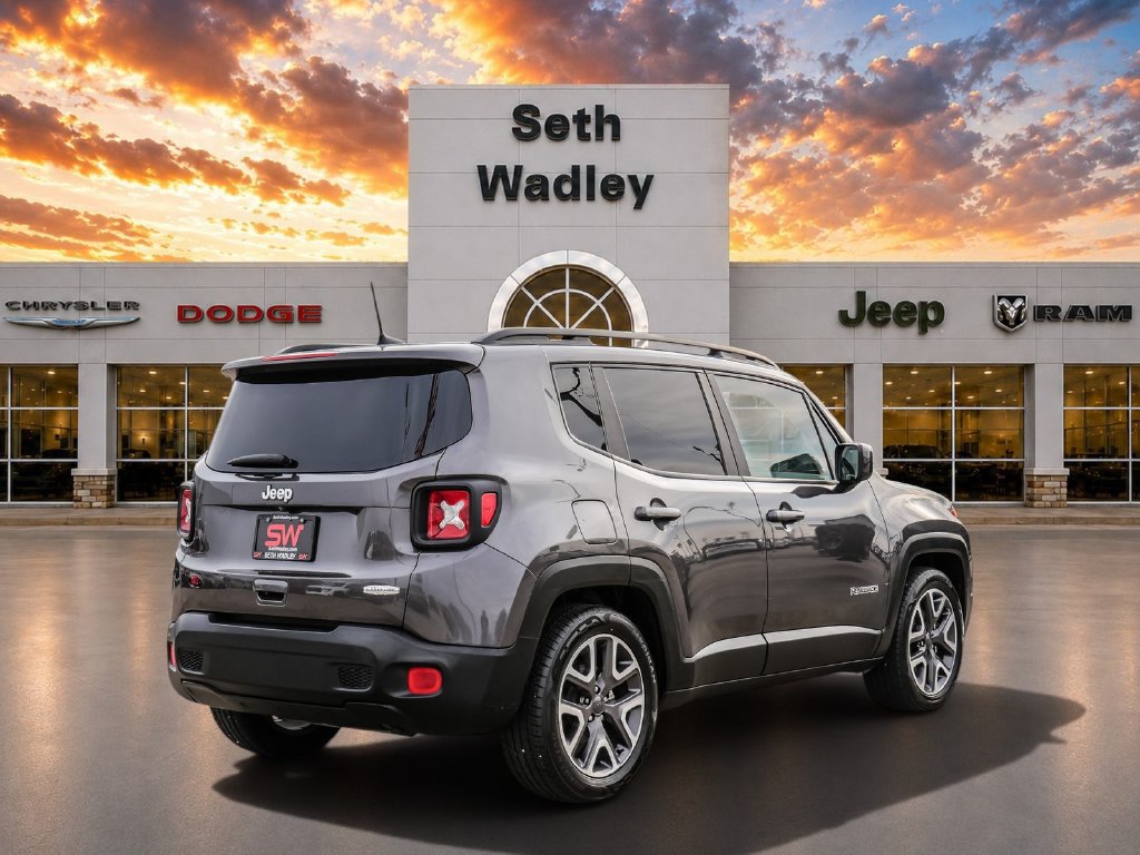Used 2018 Jeep Renegade Latitude FWD image 7