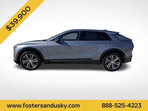 Used 2023 Cadillac Lyriq AWD image 2
