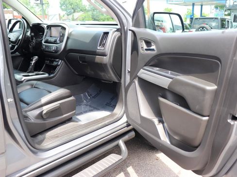 Used 2022 Chevrolet Colorado LT w/ LPO, Tonneau and Step Package AWD/4WD image 15