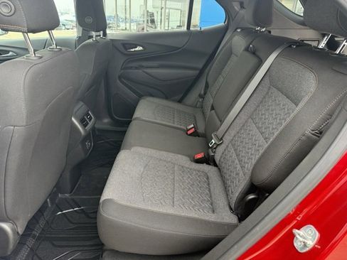 Used 2022 Chevrolet Equinox LT image 32
