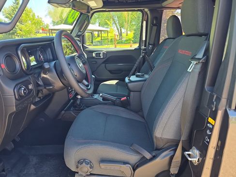 Used 2024 Jeep Wrangler Rubicon w/ Capability Package AWD/4WD image 11