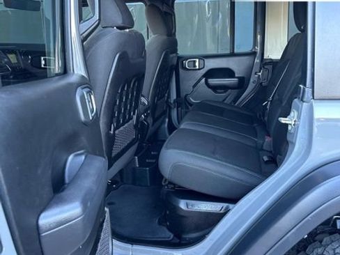 Used 2022 Jeep Wrangler Unlimited Rubicon 4xe AWD/4WD image 12