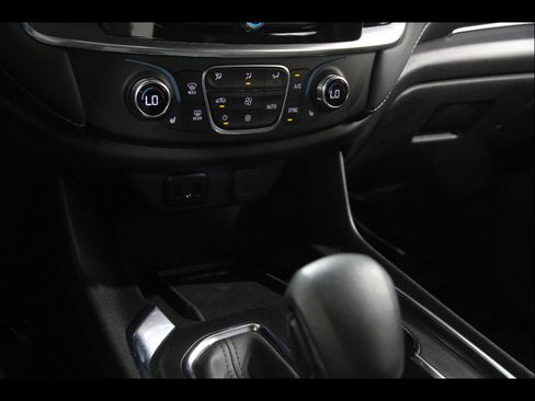 Certified 2023 Chevrolet Traverse LT FWD image 14