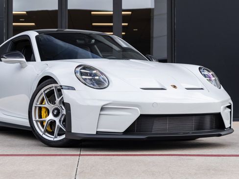 Certified 2026 Porsche 911 GT3 image 9