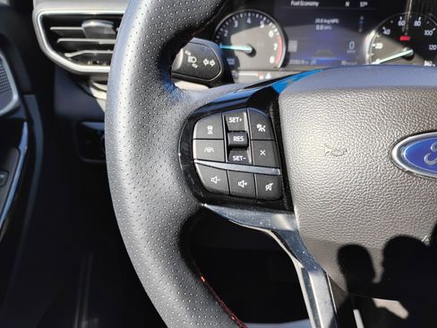 Used 2023 Ford Explorer ST-Line image 10