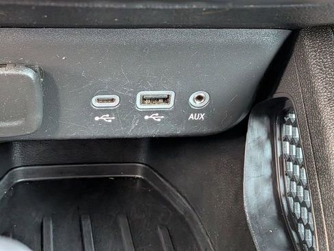 Used 2021 Chevrolet TrailBlazer LT image 23