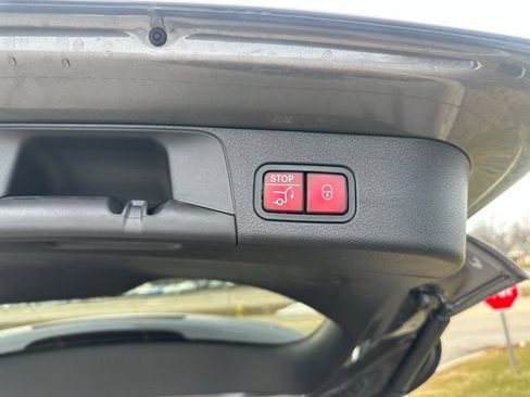 New 2026 Mercedes-Benz GLB 250 4MATIC image 12