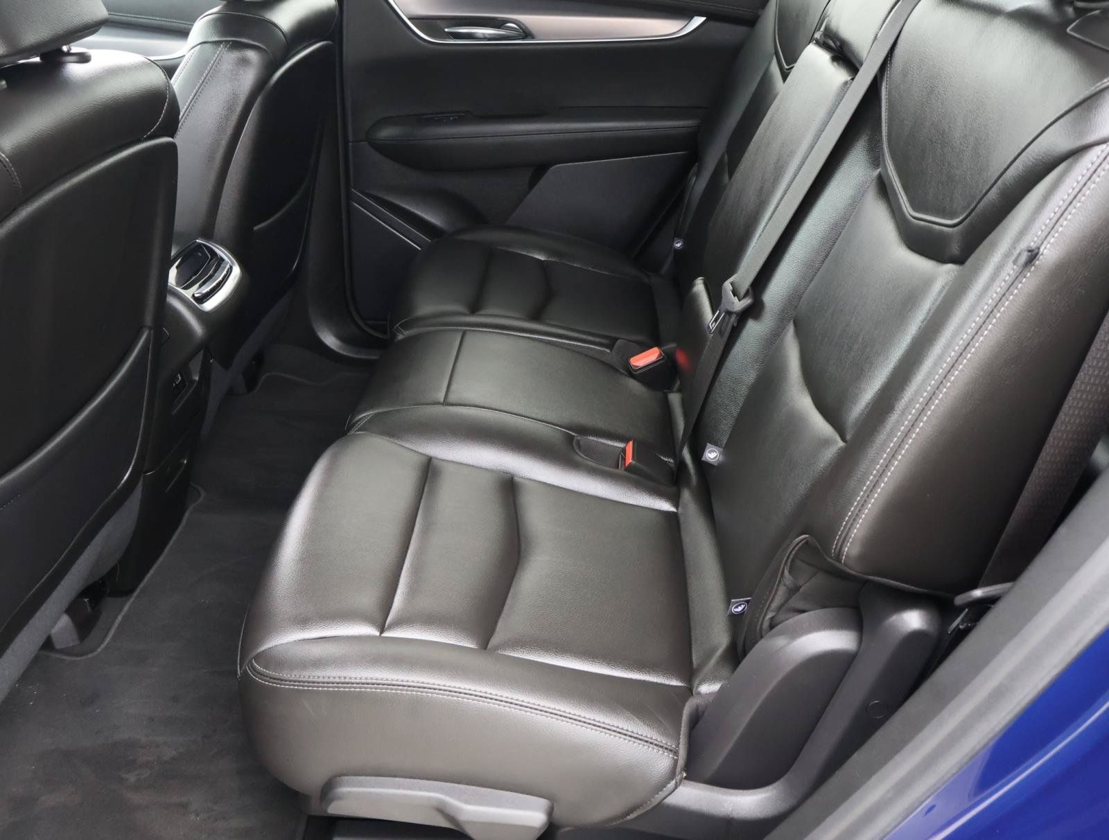 Used 2025 Cadillac XT6 Luxury FWD image 25