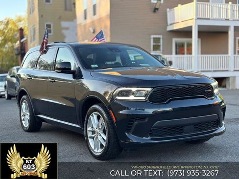 Used 2024 Dodge Durango GT RWD image 3