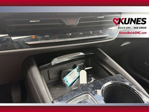 Used 2024 Buick Envision Preferred AWD/4WD image 22