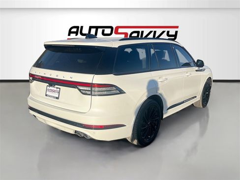 Used 2025 Lincoln Aviator Reserve w/ Jet Appearance Package image 7
