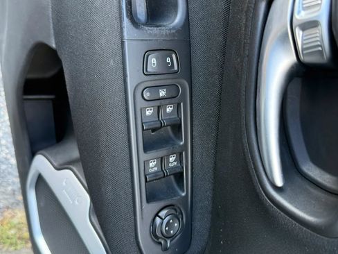 Used 2020 Jeep Renegade Sport w/ UConnect 7.0 Group FWD image 8