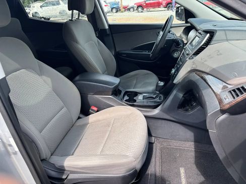 Used 2017 Hyundai Santa Fe Sport FWD image 18