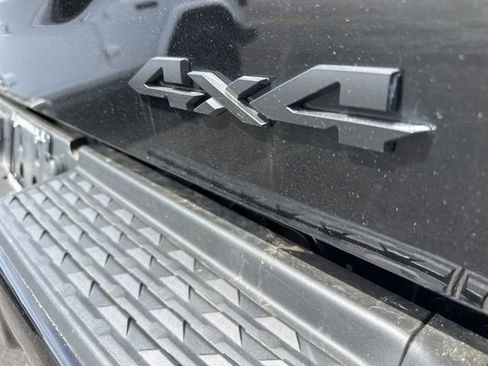 Used 2022 RAM 2500 Big Horn w/ Night Edition AWD/4WD image 14