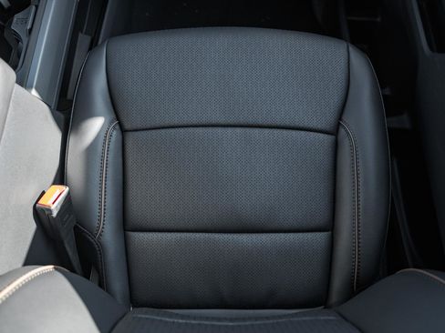 New 2026 Ford F250 Lariat w/ Chrome Package image 37