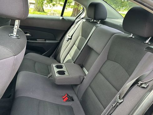 Used 2014 Chevrolet Cruze LT w/ Technology Package FWD image 15