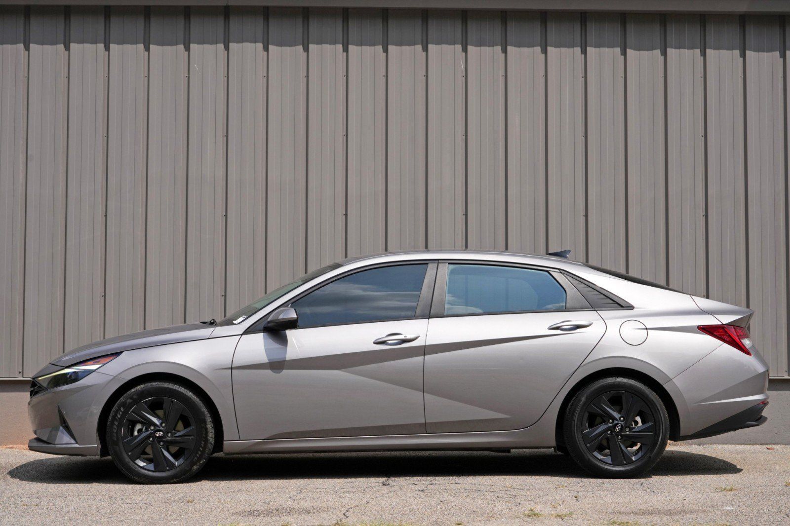 Used 2022 Hyundai Elantra Blue FWD image 8