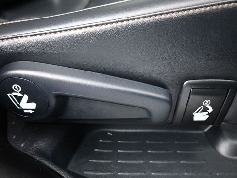 Used 2019 Toyota Highlander XLE image 49