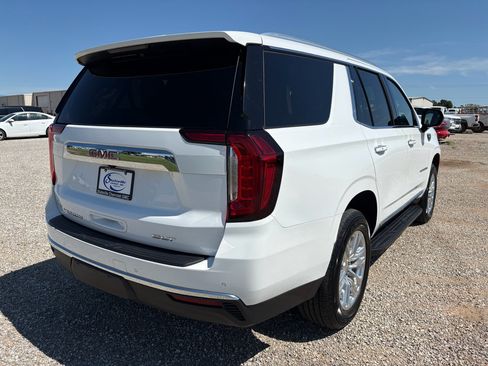 Used 2024 GMC Yukon SLT RWD image 5