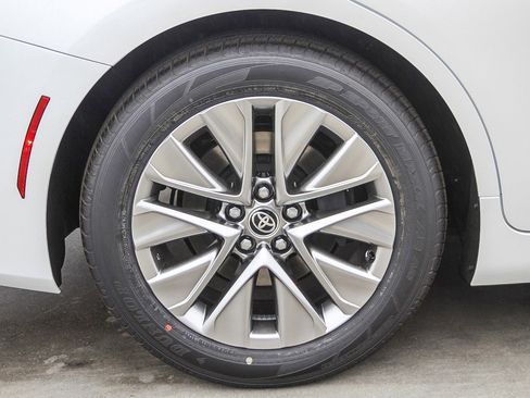 New 2025 Toyota Mirai XLE image 9